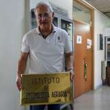 Ad accoglierci � il curatore della raccolta, il professor Enrico de Lillo...